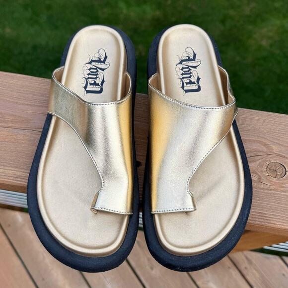 Kat Von D size 8 Poe Toe Wrap Loop Sandals - Metallic Gold Vegan Leather - Picture 3 of 14